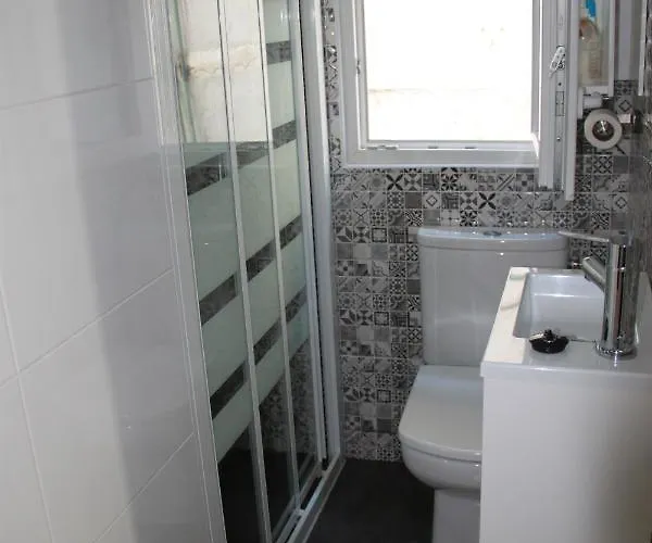 Rural Zuri Apartment