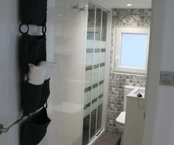 Rural Zuri Apartment